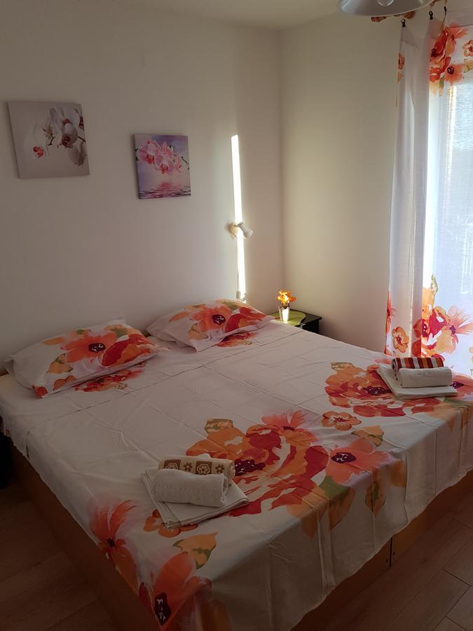 Apartmani Zoric Vodice Exterior foto